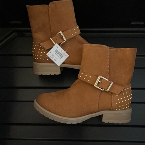 Brown boots - Picture 4 of 6